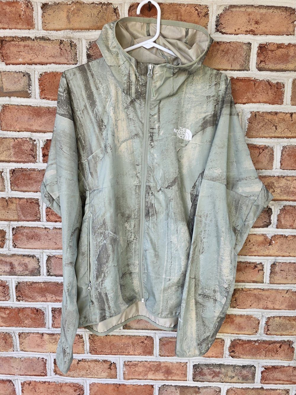 The North Face Men's Light Green Hooded Windbreaker Jacket